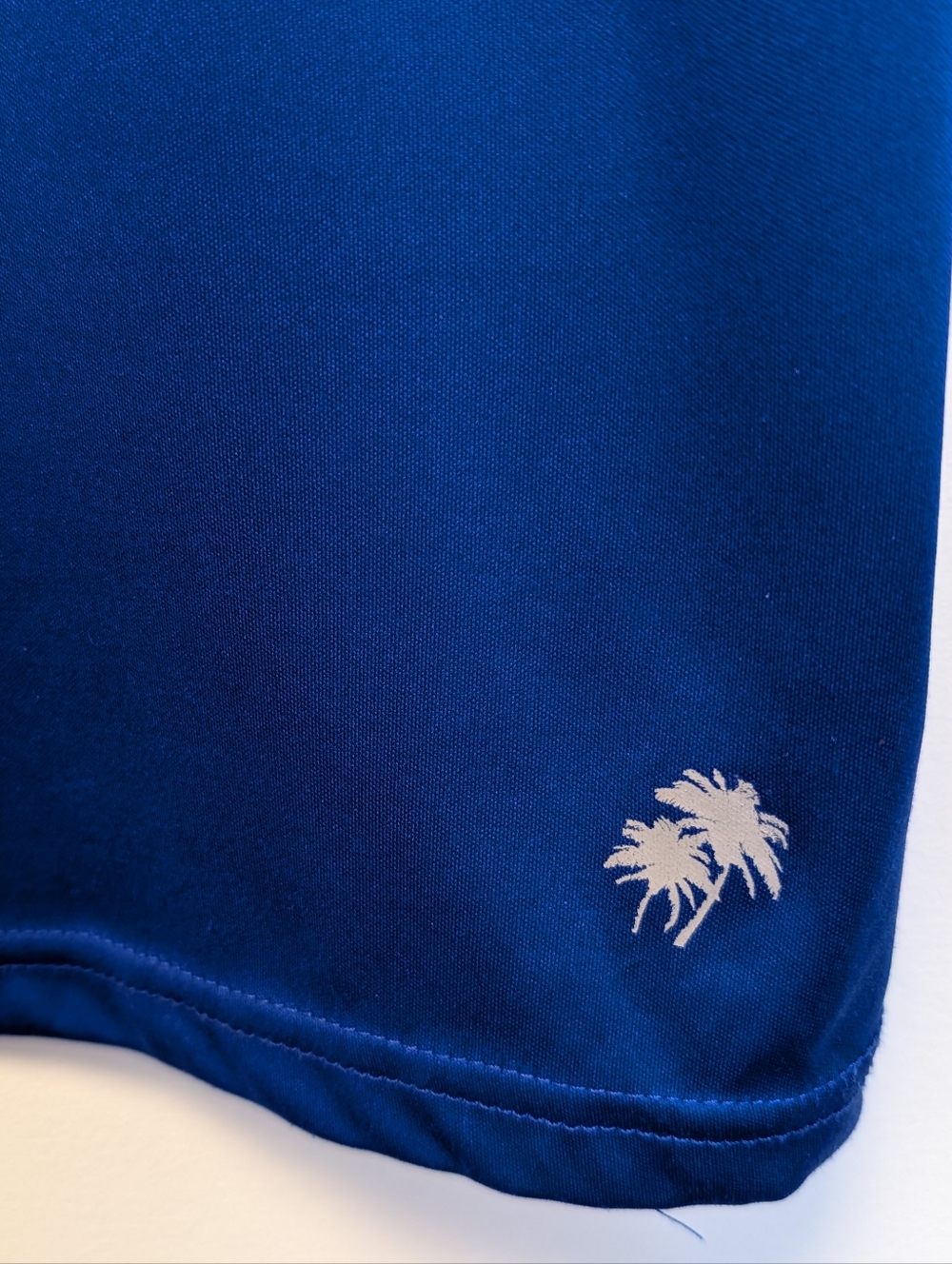 Trunks Surf Co UPF 50+ Rash Guard Tee Cobalt Blue Neon Pocket Top M - Picture 5 of 8
